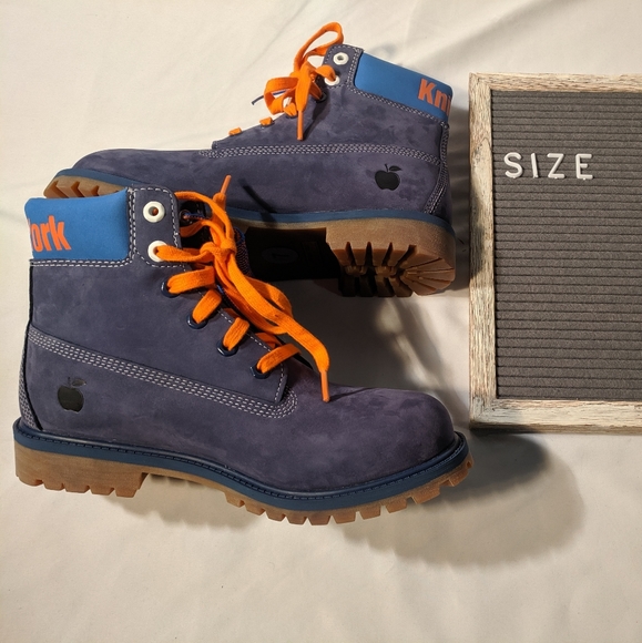 TIMBERLAND NBA NEW YORK KNICKS BOOTS - Picture 2 of 8